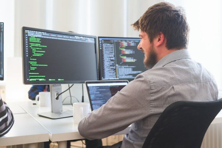 Specialized Software Solutions for Small Businesses: Turning Everyday Challenges into Growth Opportunities